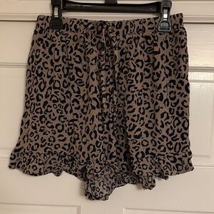 American Eagle Leopard Print Women's Shorts